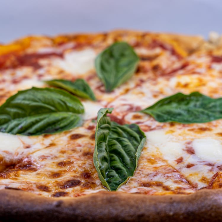 Pizza Margherita.